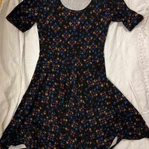 women's like new lularoe heart patterned dress